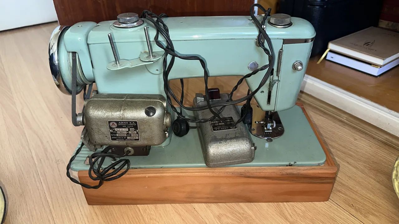 Maquina de costura antiga Brothers - Foto 2