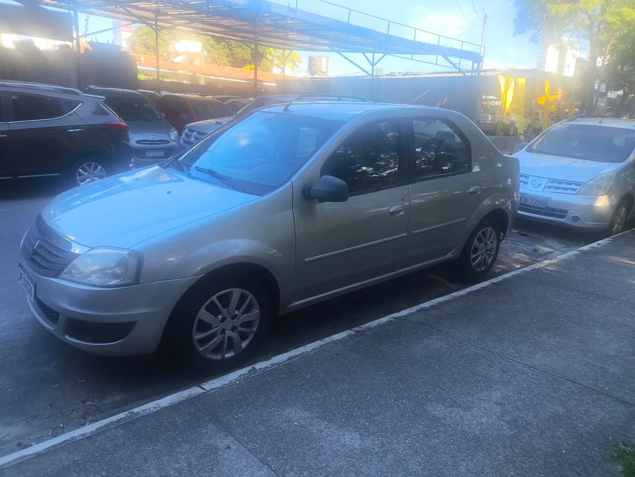 Renault Logan Expression Hi-flex 1.6 8V 4P 2011 - Foto 2