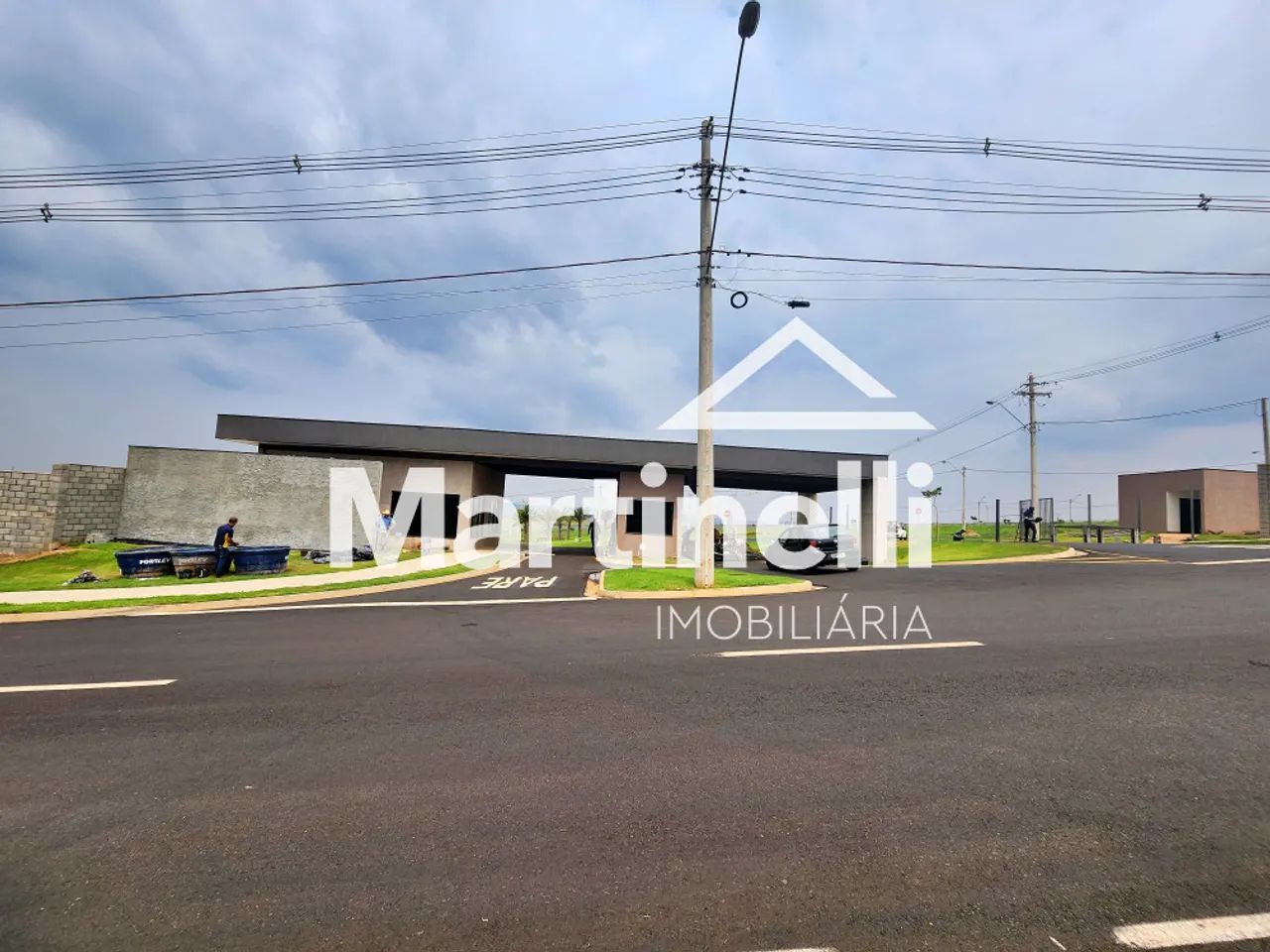 Terreno residencial à venda no Condomínio Jardins do Mirante, próximo à Arena Beatch Ribei