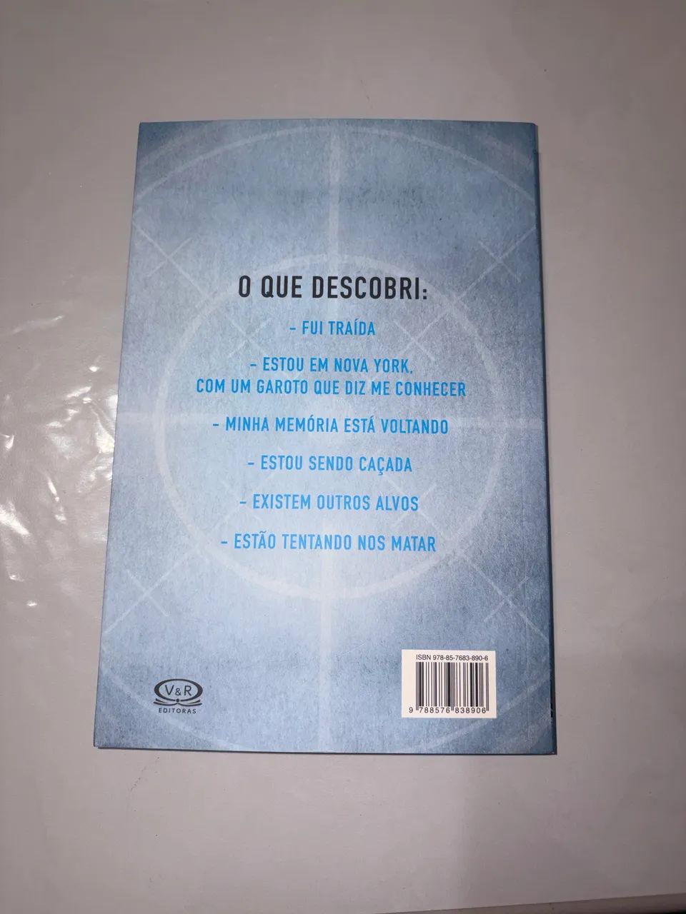 Livro Dead Fall - A Caçada - Foto 3