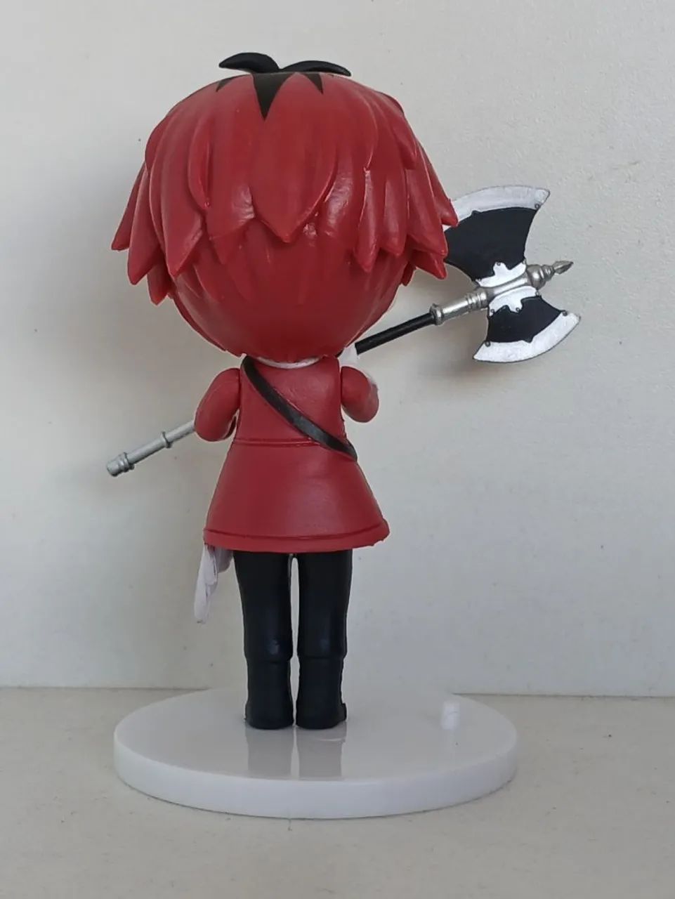 BONECO MINIATURA FRIEREN STARK COM MACHADO - Foto 2