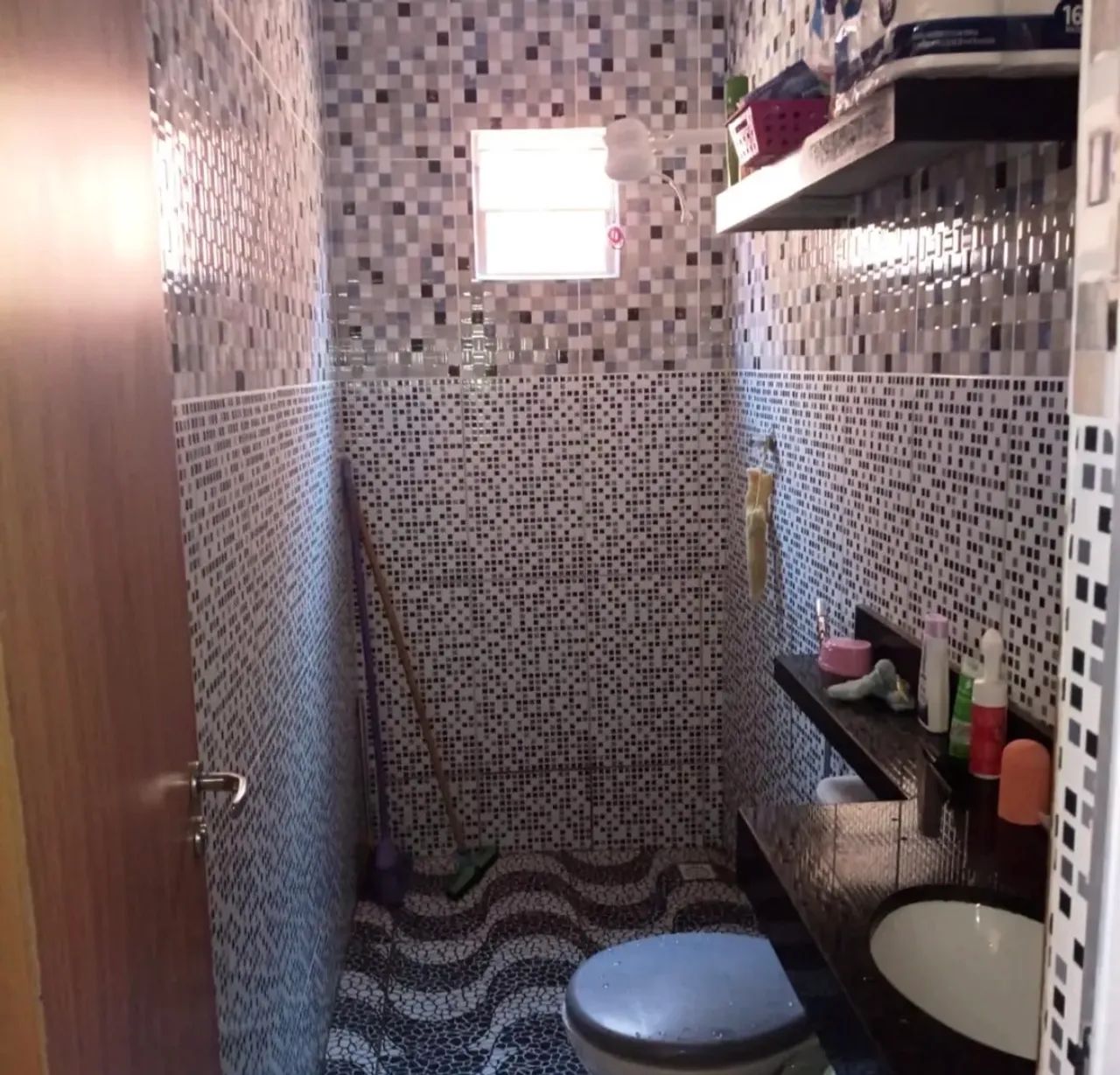 Vende-se casa na Guanabara >  - Foto 2