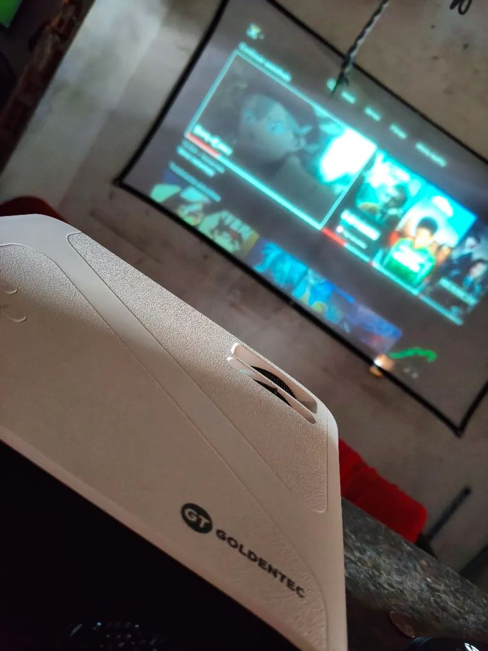 Projetor de imagens Goldentec 