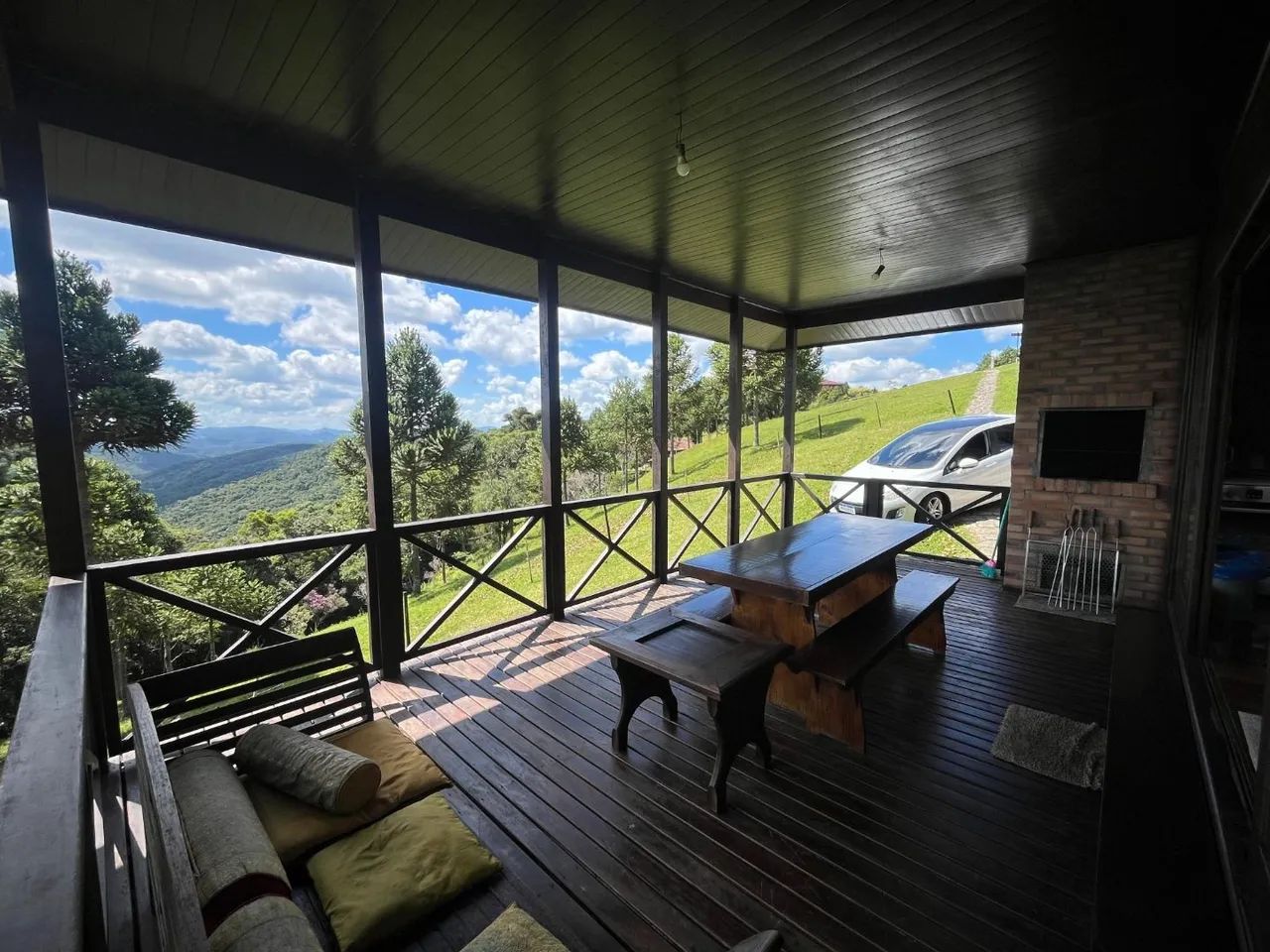 Locação | Casa mobiliada com 3 suítes, toda equipada e 2 vagas de garagem - Rancho Queimad