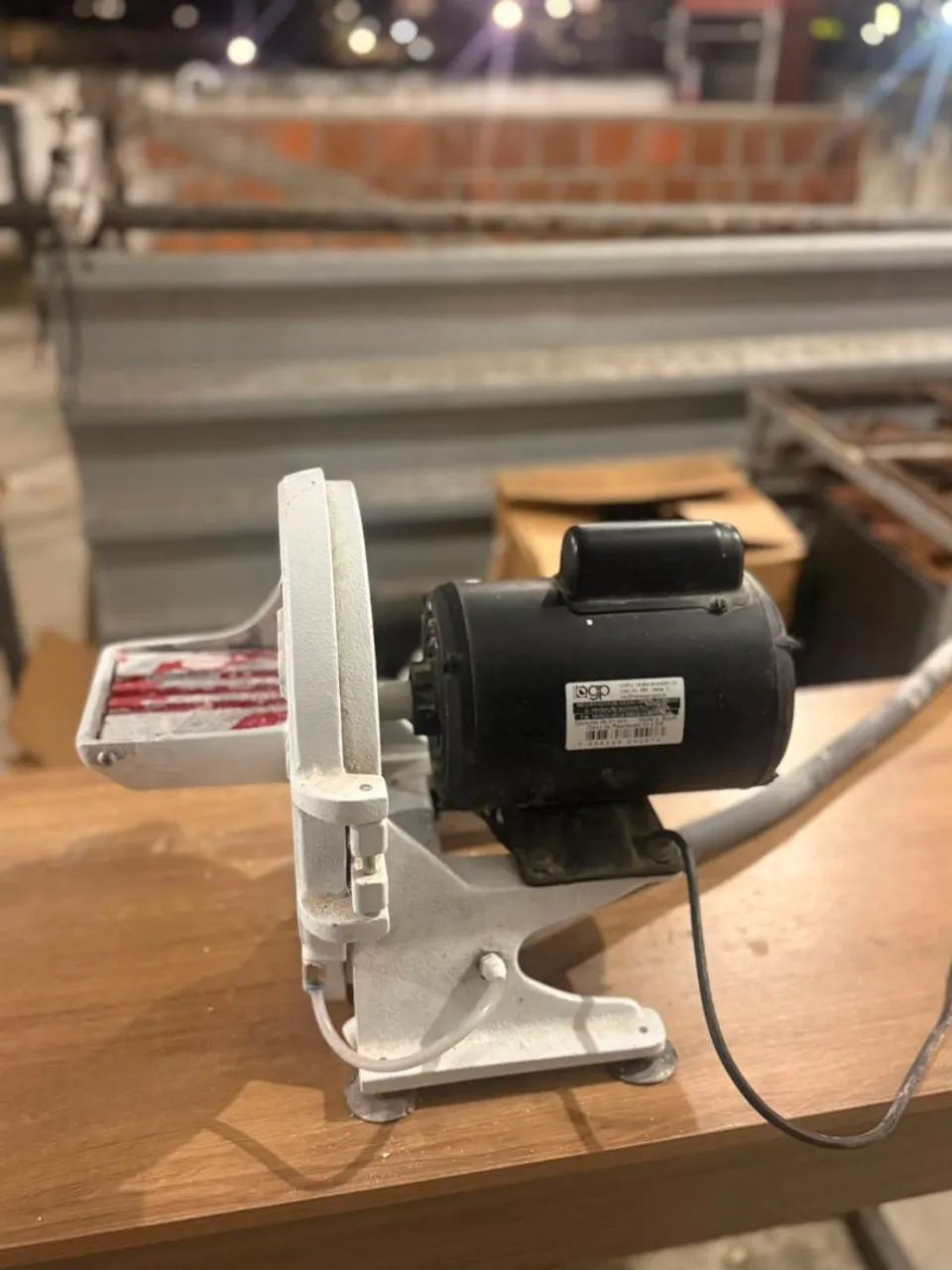 Máquina de recortar gesso para laboratório protético  - Foto 2