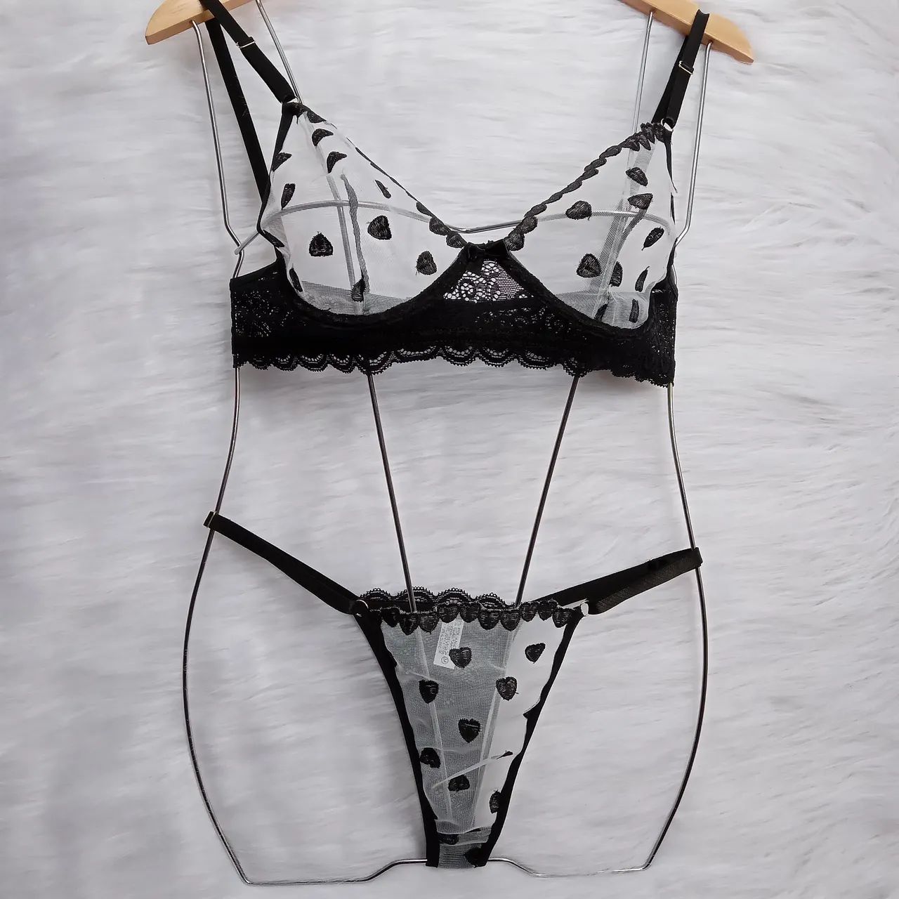 Conjunto lingerie em tule bordado e renda  - Foto 2