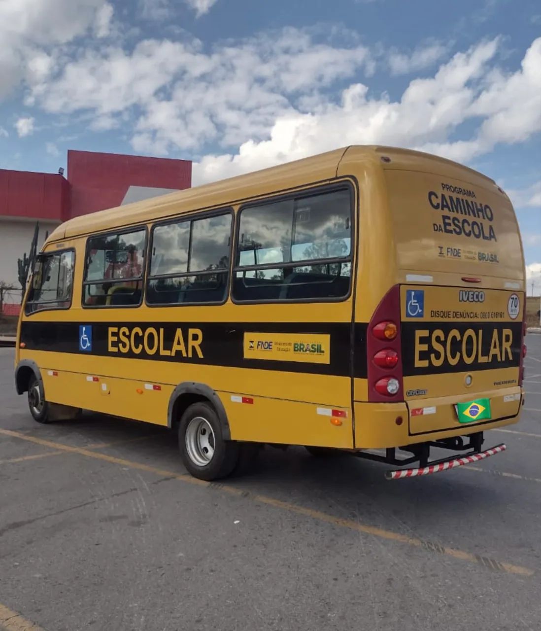 Micro Ônibus IVECO CITYCLASS 70C17 Escolar - Foto 4