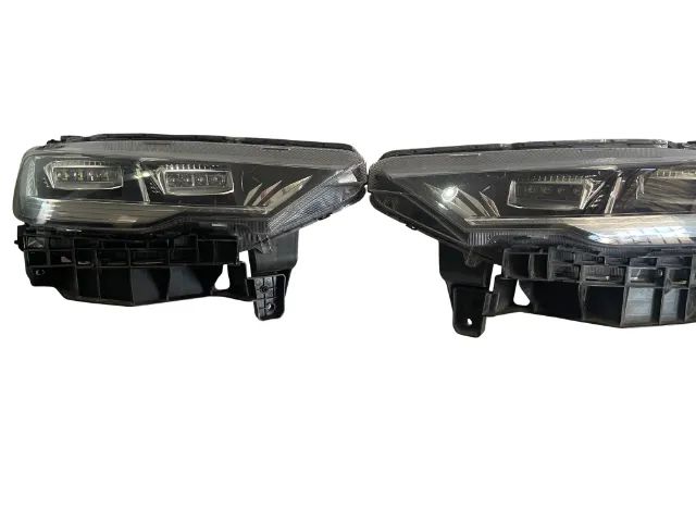 Vendo farol / lanterna Esquero e Direito do GWM HAVAL H6 2024-2025.