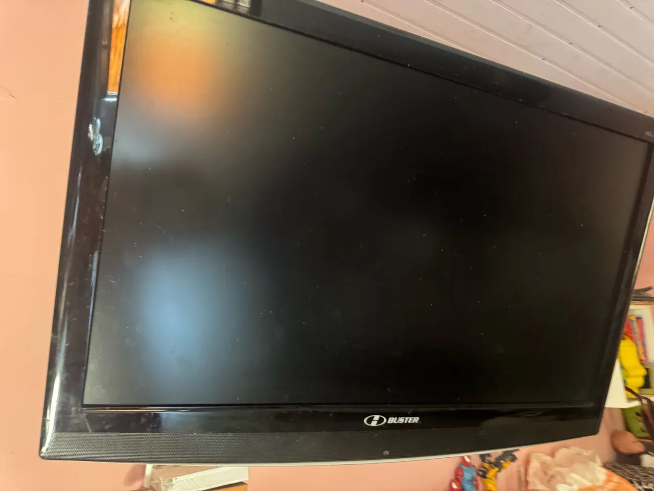 Televisão Buster - Foto 2