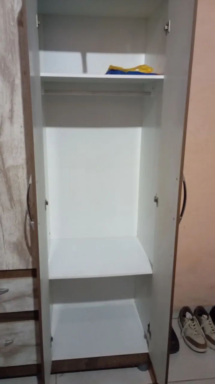 Guarda roupa 4 portas de solteiro - Foto 3