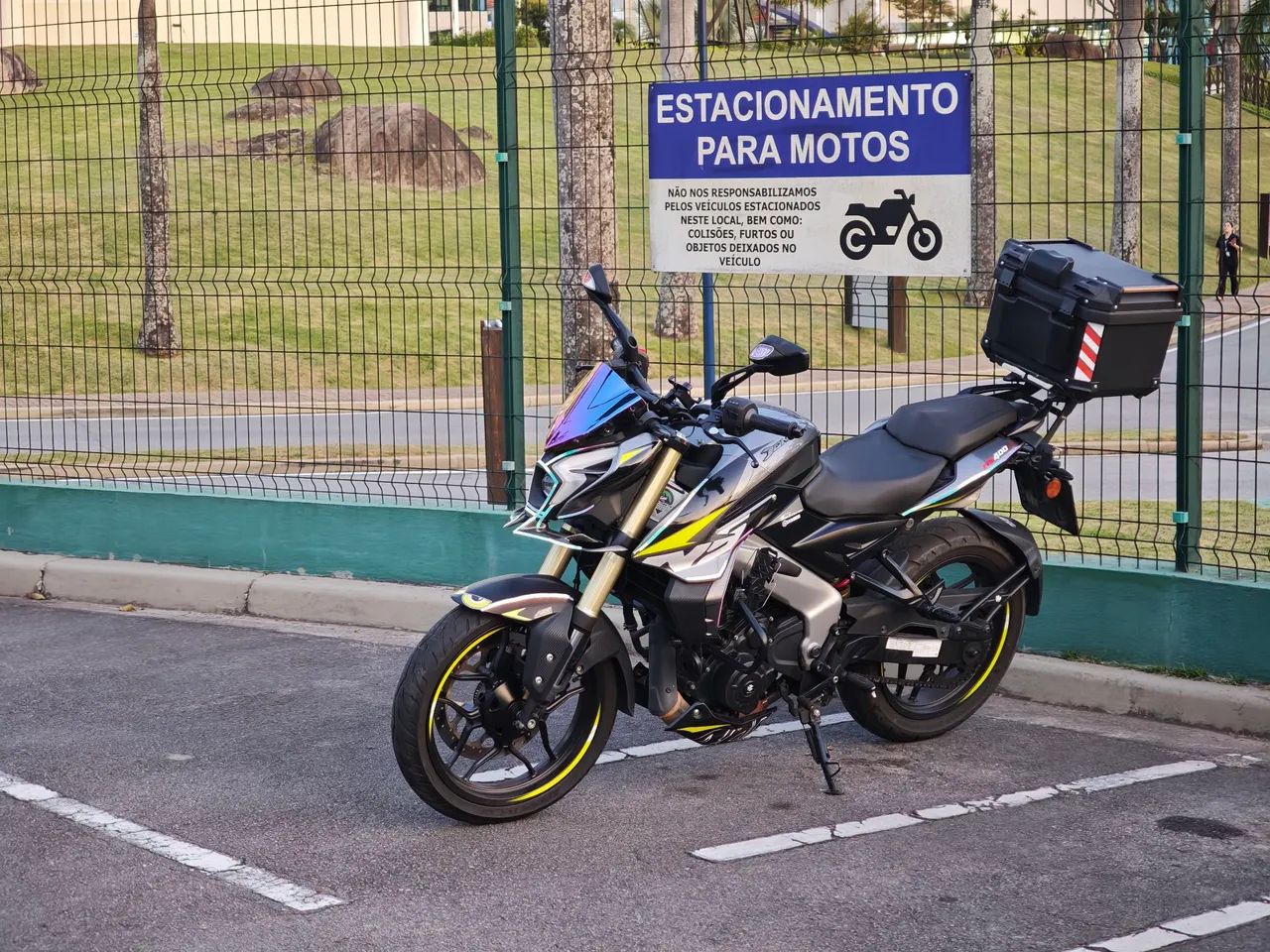 Ns400z com vários acessórios  - Foto 4