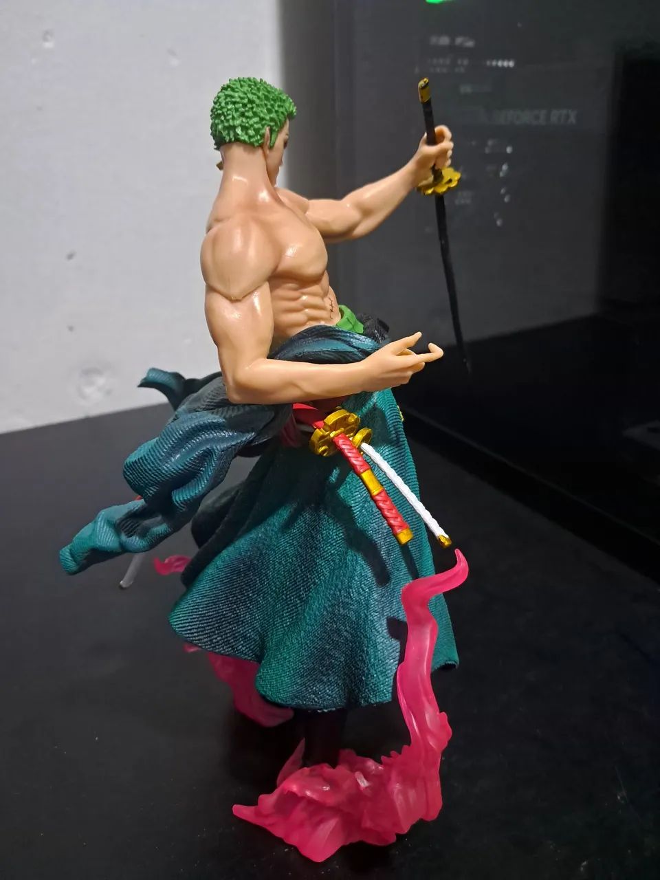 Action Figure One Piece -  Roronoa Zoro 22cm - Foto 4