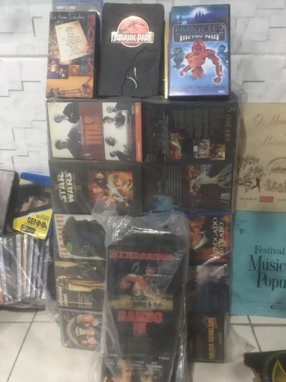 Vhs ,vinil , cds , dvds 