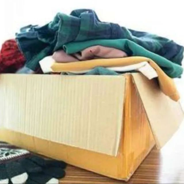 caixa de roupas