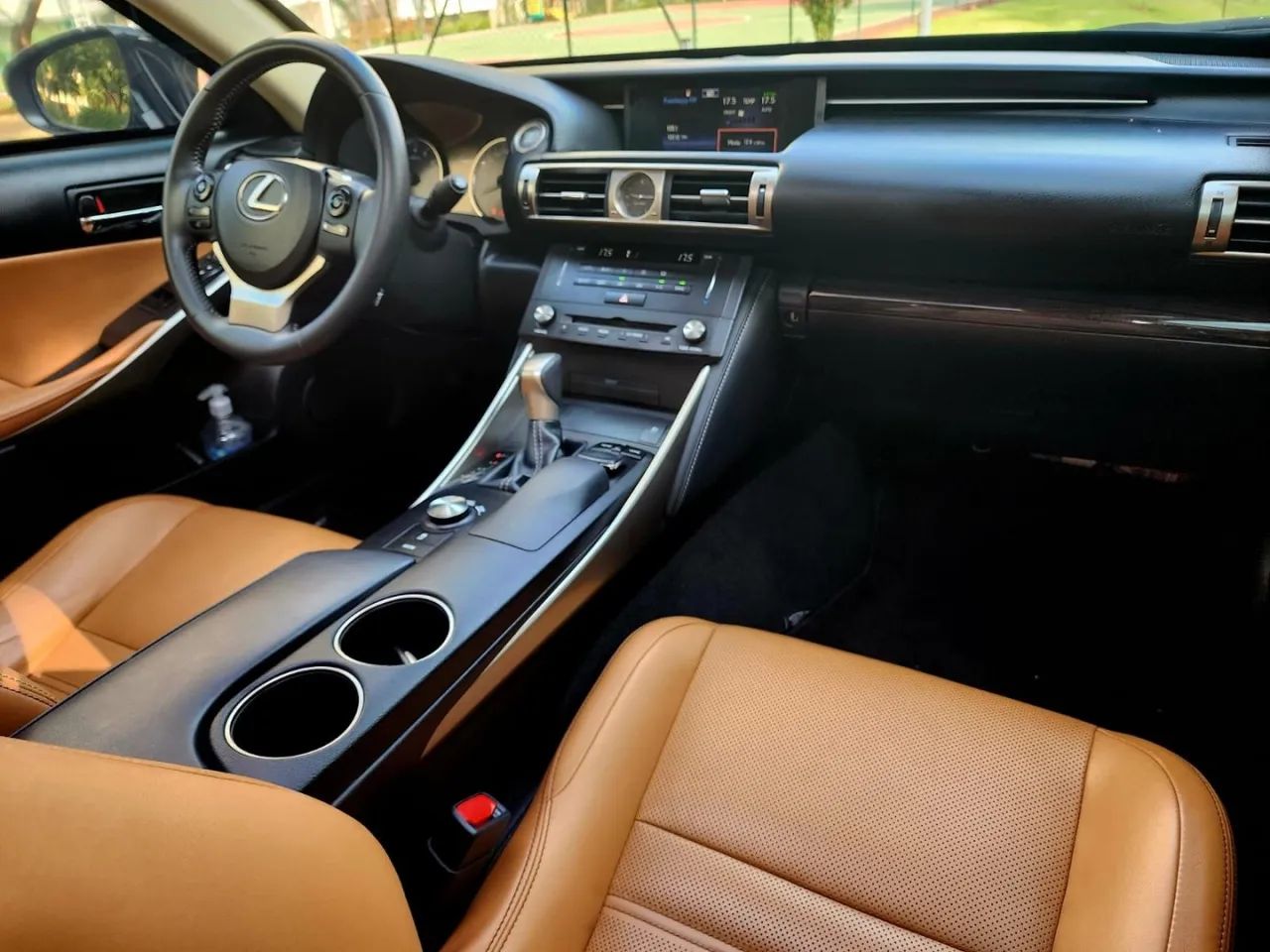 Lexus IS-250 2.5 24V 208cv Aut., foto 8 de 15