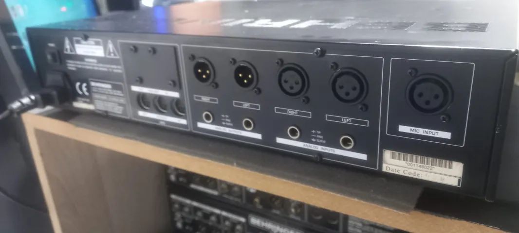 Behringer Ultra Curve Pro DSP8024 - Foto 5
