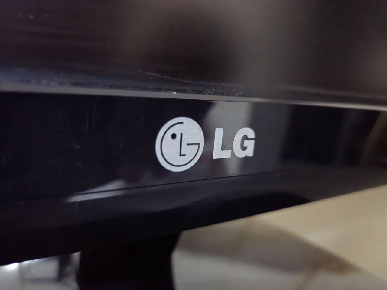 Monitor LG Flatron E1941S 18,5" LED - Funcionando Perfeitamente - Foto 3