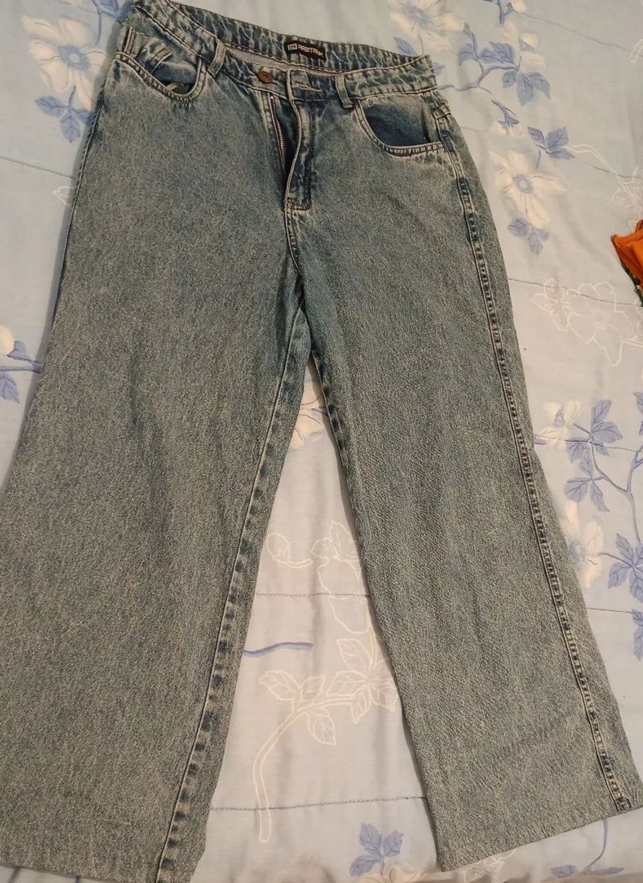 Calça jeans larga tamanho 42 