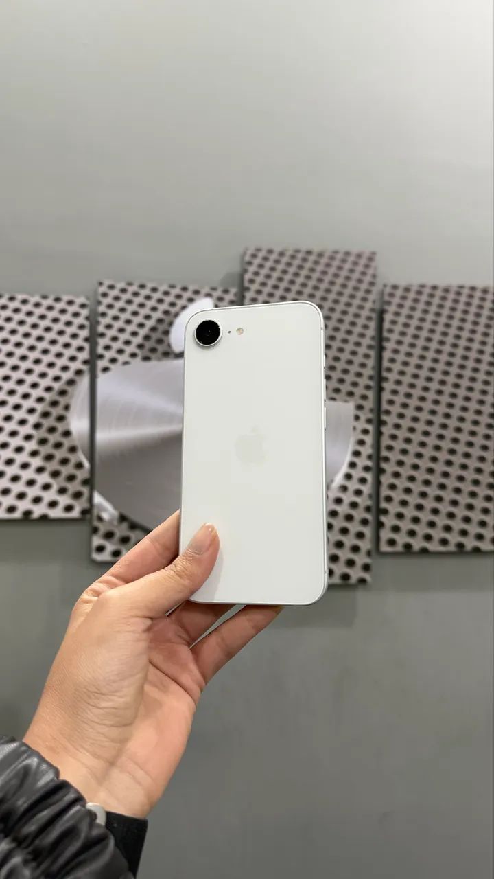 IPHONE 16E BRANCO de 128 GB SEMINOVO 