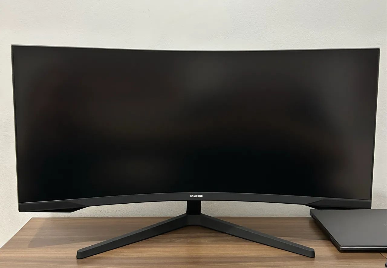 Monitor Curvo Samsung Odyssei G5 34?