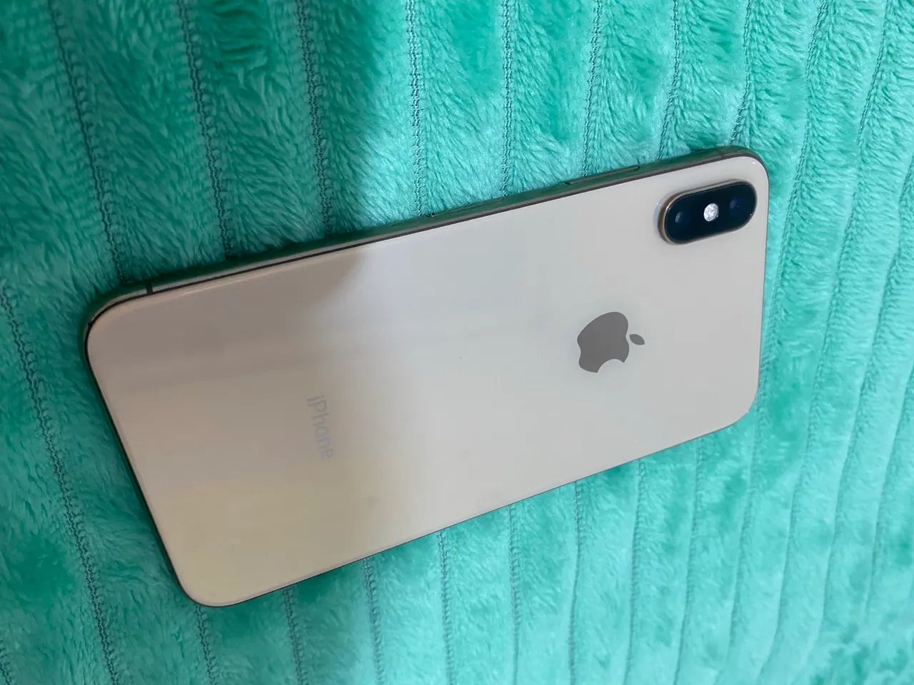 IPHONE XS DOURADO NOVO E SEM ARRANHÕES  - Foto 3