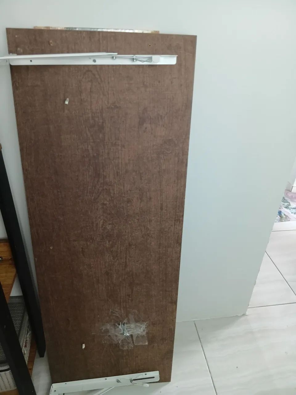 Mesa dobrável  suspensa 