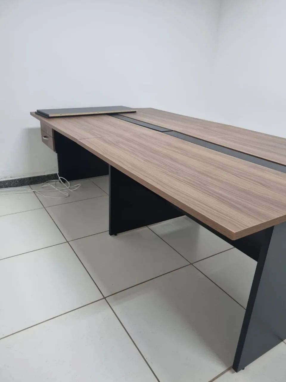 Mesa e armário de escritório  - Foto 4