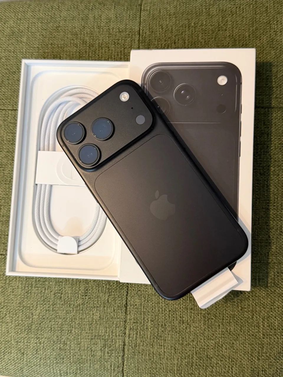 Iphone 18 PRO 256GB COMPLETO APENAS 5 dias de USO - Foto 2