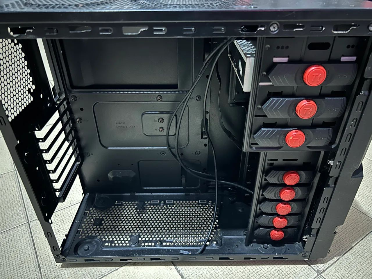 Gabinete  Thermaltake ATX - Foto 4