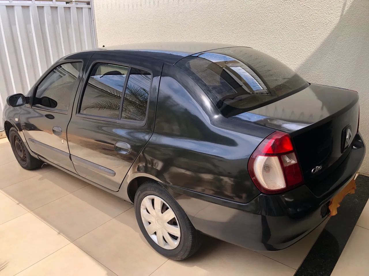 Renault Clio Clio Sed. Expression Hi-Flex 1.0 16V 4p 2008