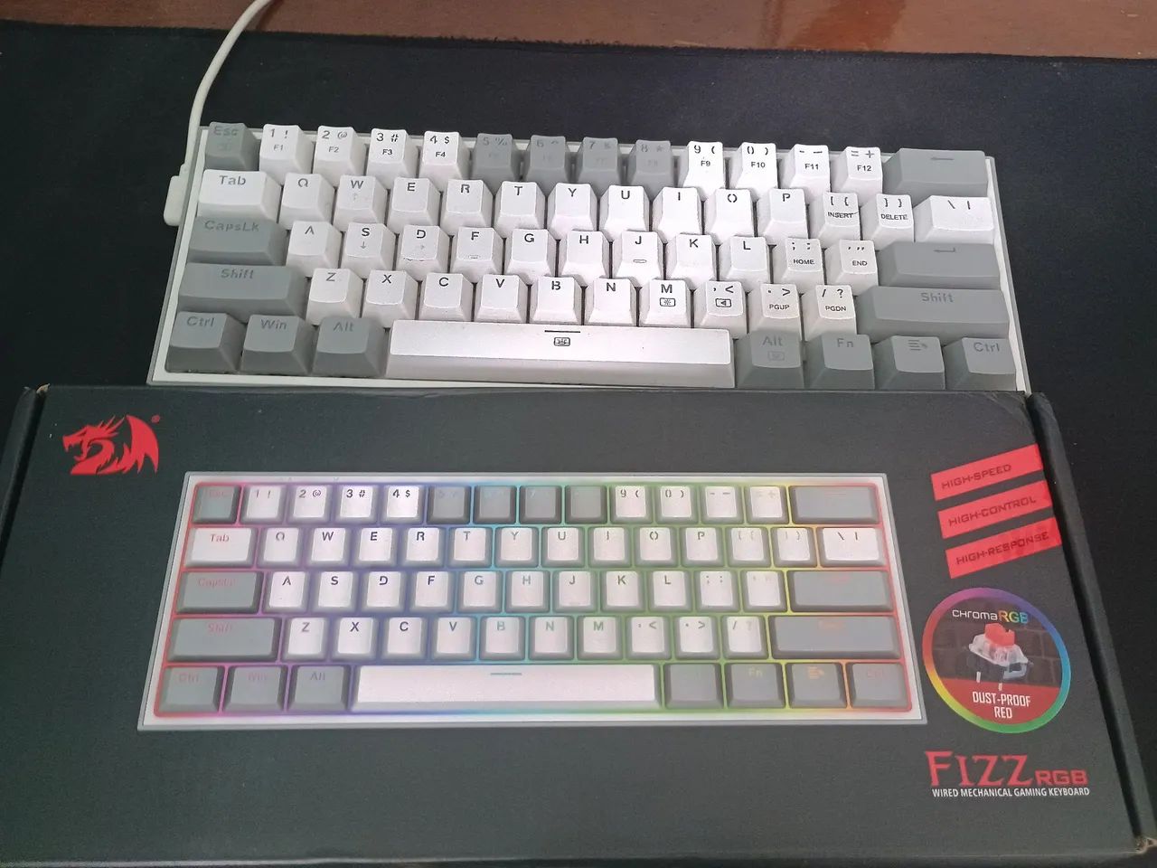 Kit teclado e mouse semi novos 