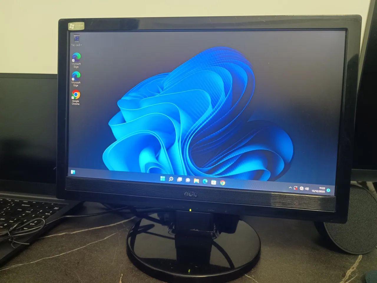 Monitor - AOC 15.6P