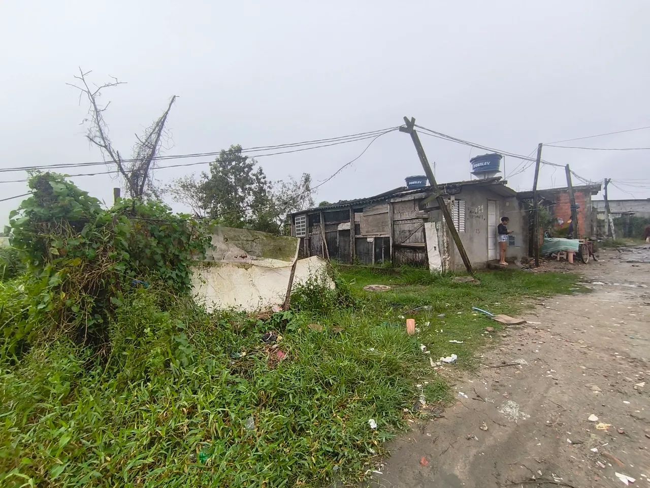 Vendo ou troco terreno  - Foto 2