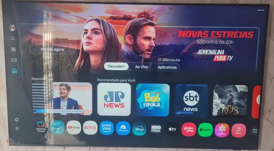 Smart TV Samsung 65 polegadas 4K com game Hub no plástico ainda
