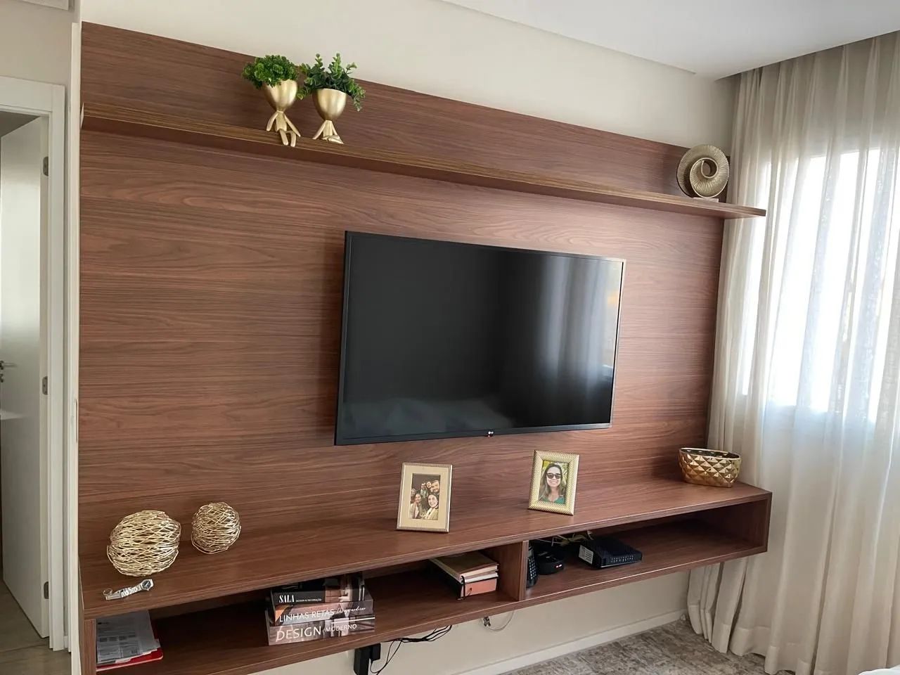 PAINEL EM MADEIRA453011366311383042
