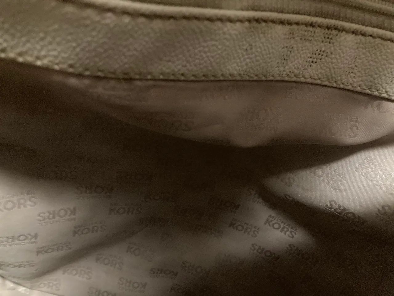 Bolsa Michael Kors Original - Branca/Off-white com Detalhes Dourados - Foto 3