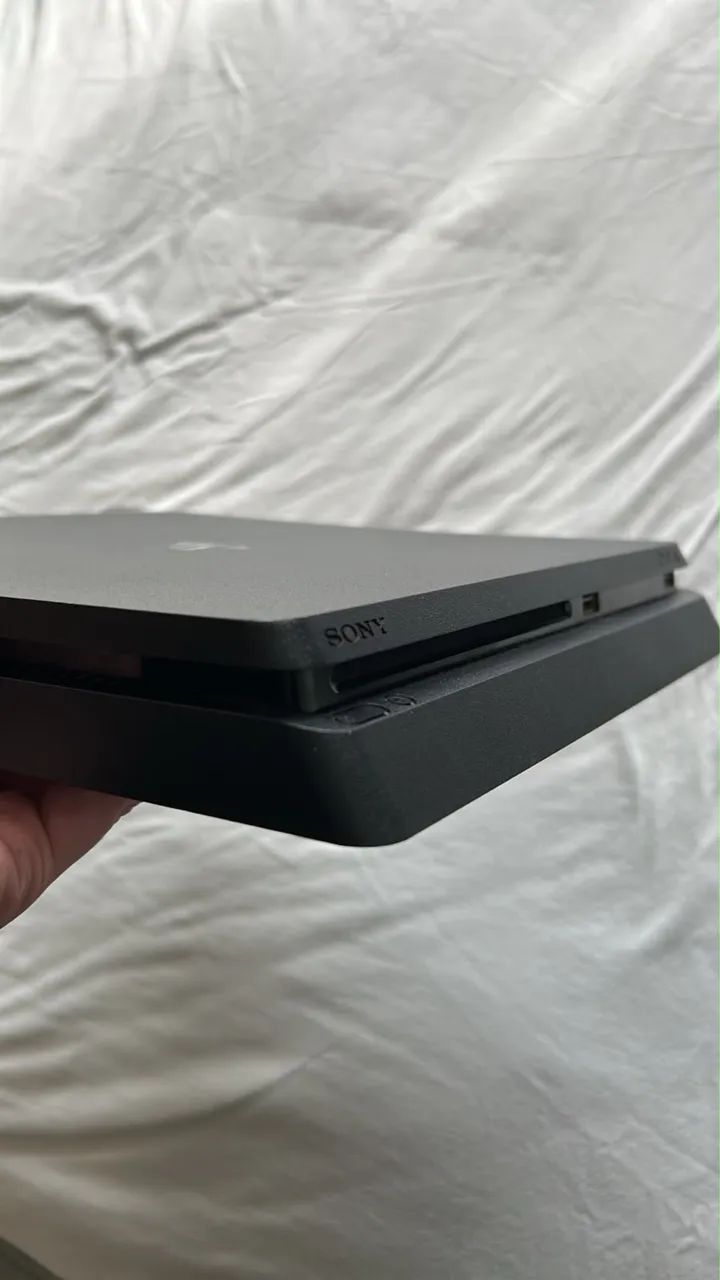 PlayStation 4 + 2 controles e 5 jogos - Foto 4