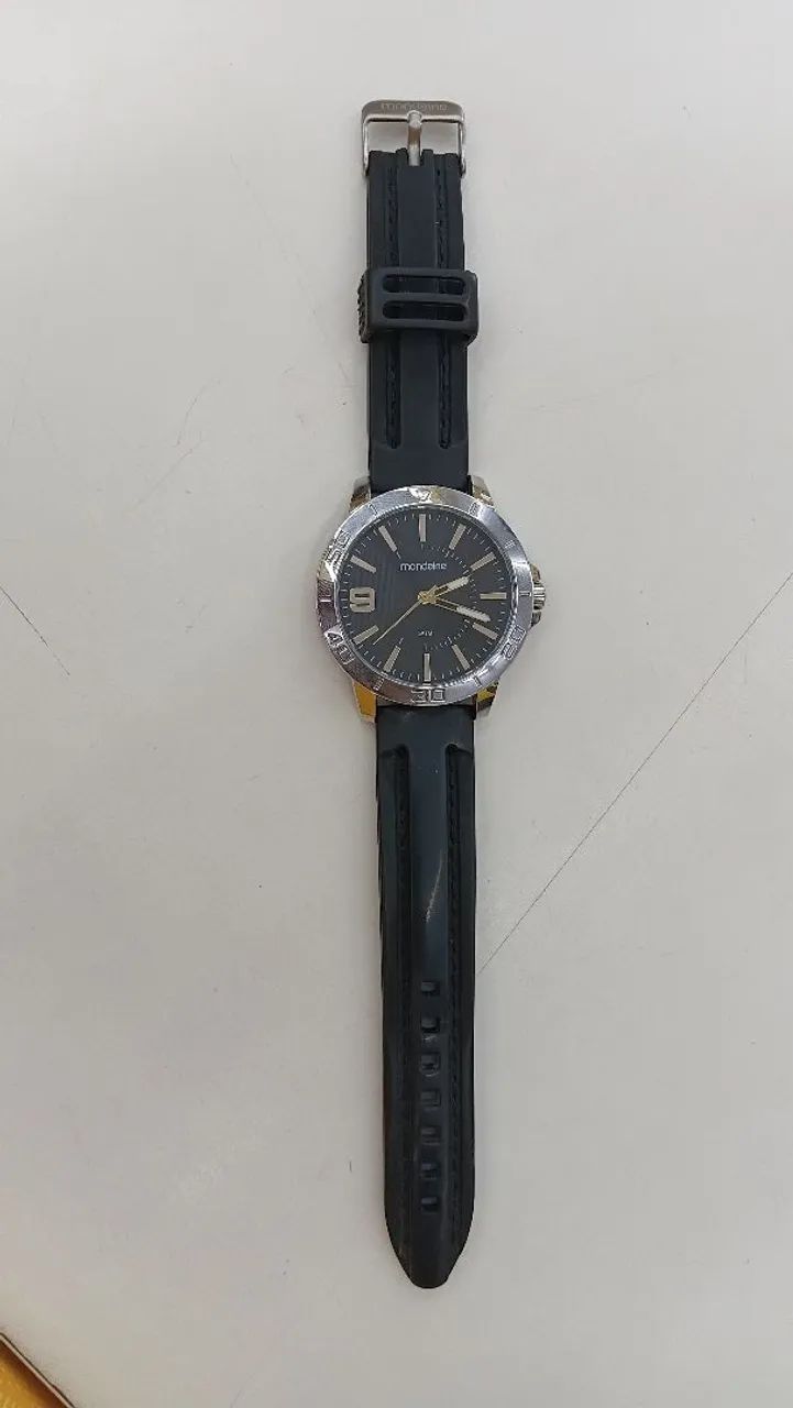 Vendo relógio semi novo original na caixa 