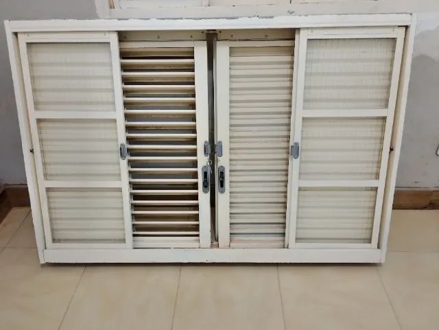 Janelas Veneziana Vetaflex de aço - tamanho 1,00 x 1,5m - já com vidros instalados