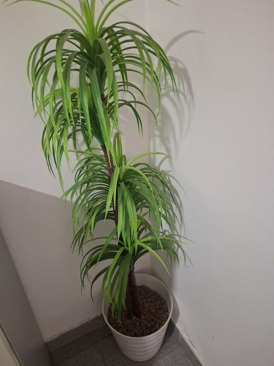 Arranjo Artificial 150cm - Pedra e vaso. - Foto 2