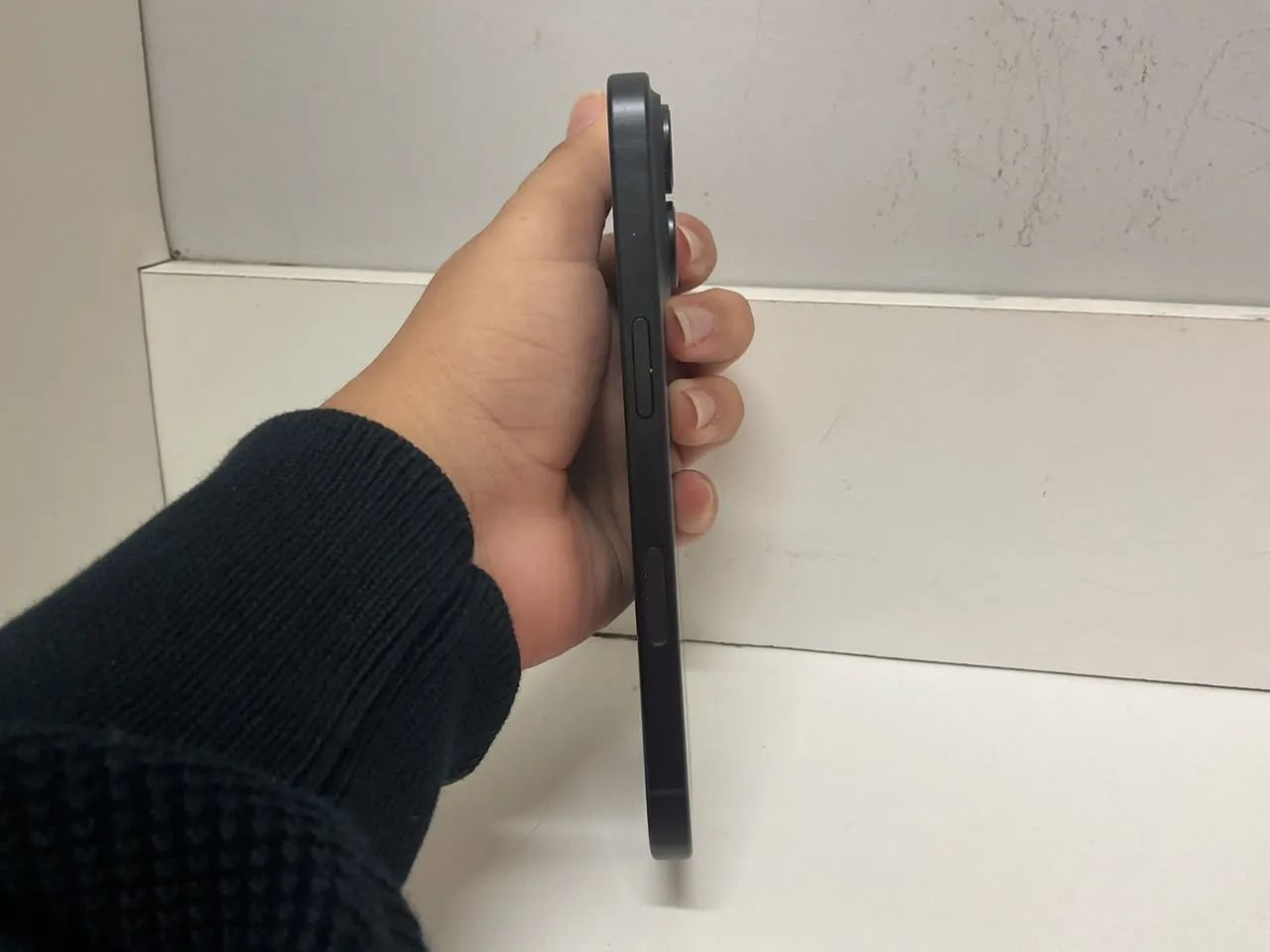 Vendo Iphone 16 preto  - Foto 3