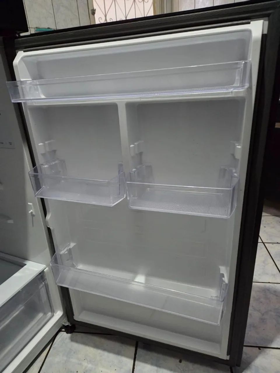 Geladeira samsung 388l com defeito no compressor  - Foto 5