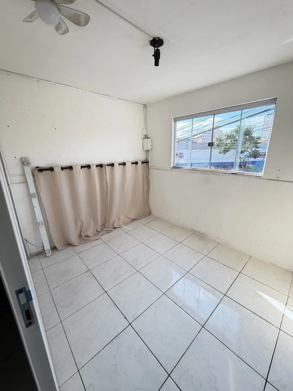 Alugo sala comercial 