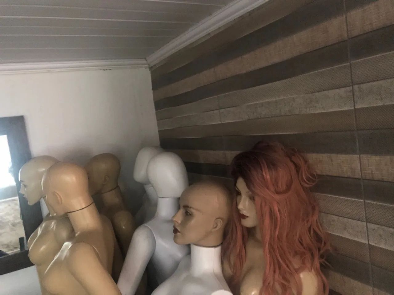 Manequins feminino ótimo estado 