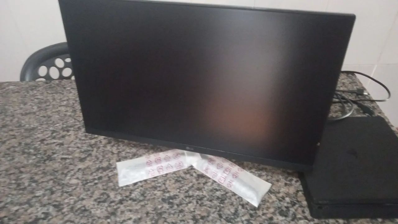 Monitor gamer LG ultragear 24 polegadas 24GN60-R 144hz 1080p