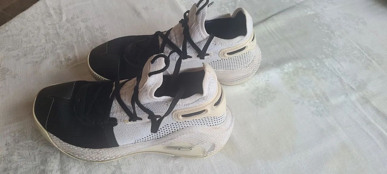 TÊNIS  UNDER ARMOUR CURRY 34  6 CS - Foto 2