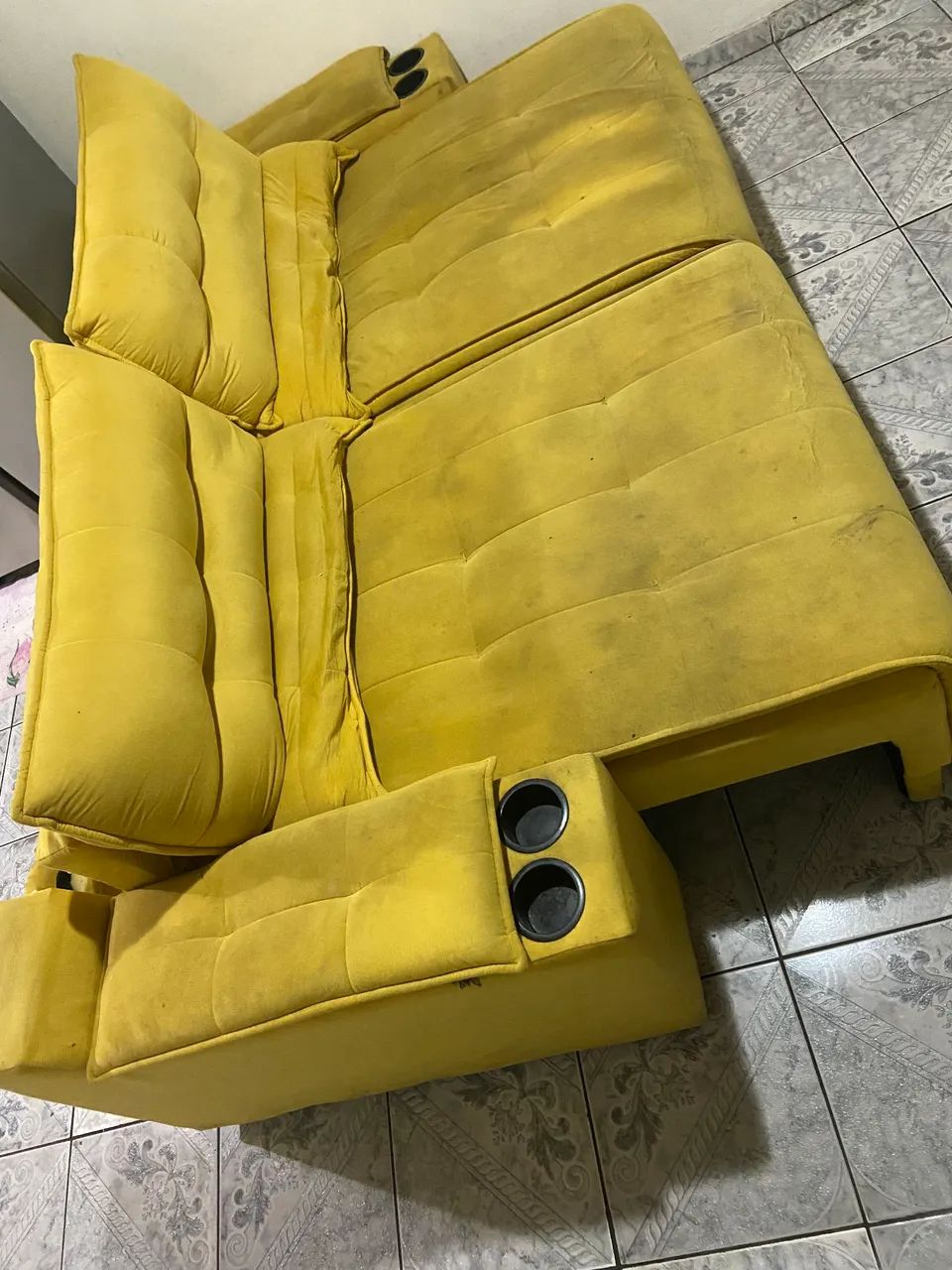 Sofá Retrátil com Molas e USB - Preço de Ocasião (Desocupar Espaço) - Foto 2