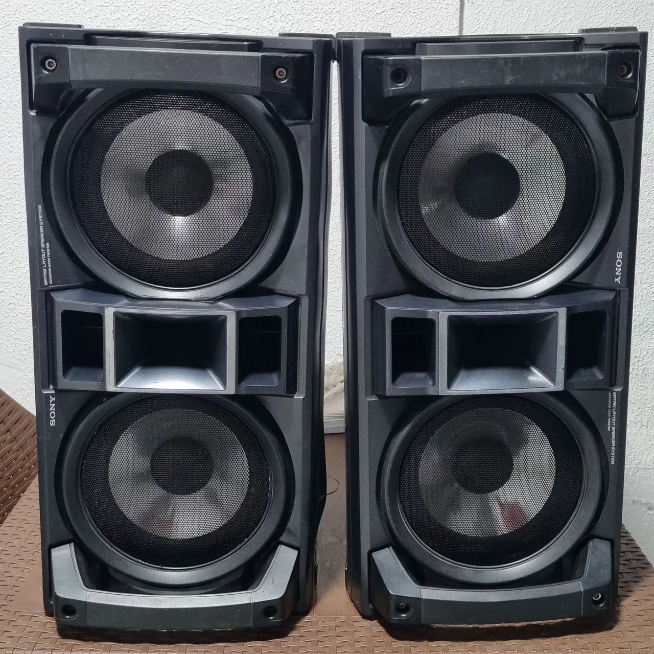 Caixas do sony gtr66
