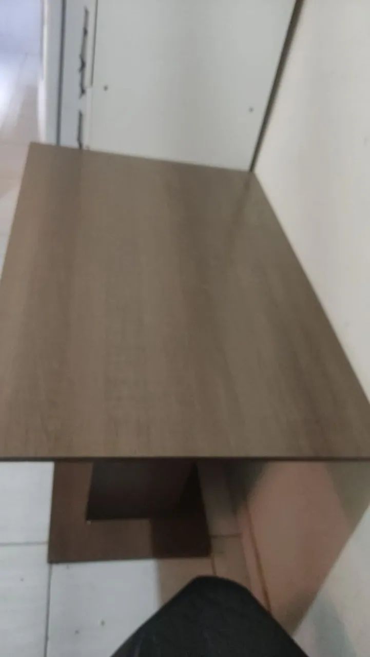Mesa com 4 cadeiras