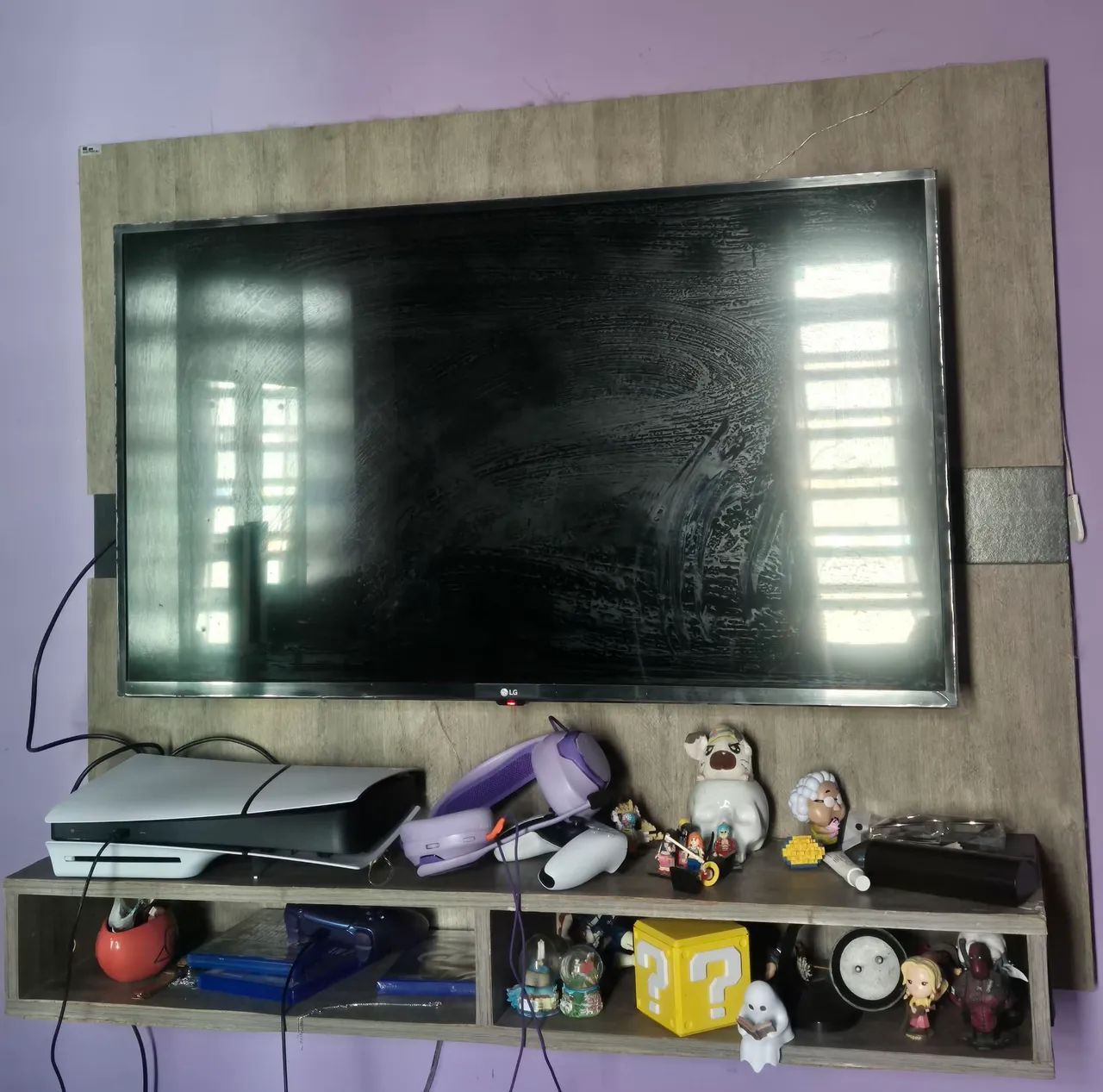 RACK PARA TV DE ATE 48 POLEGADAS. CONSERVADO 